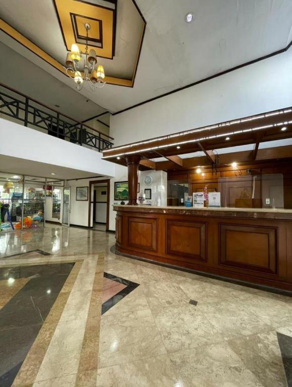 Hotel Parama Пунсак Екстериор снимка